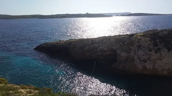 Coast at Ħondoq ir-Rummien, Gozo