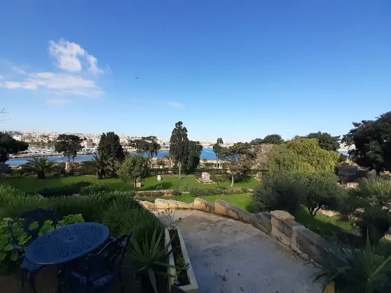 Msida Bastion Historic Garden, Floriana