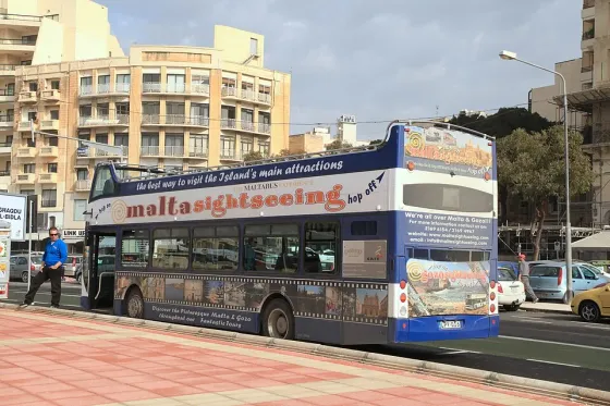 Malta Sightseeing tour bus, Sliema